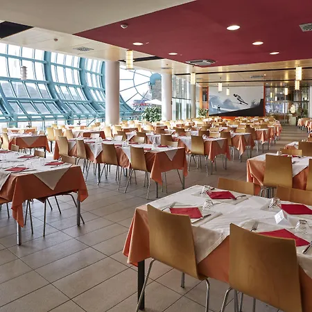 Th - Villaggio Olimpico 4*