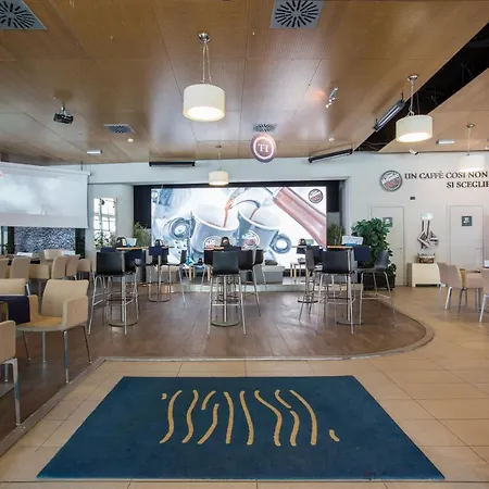 Th - Villaggio Olimpico 公寓式酒店 4*