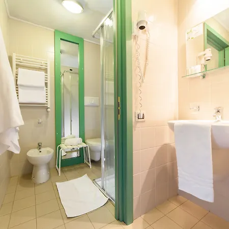 Th - Villaggio Olimpico 4*