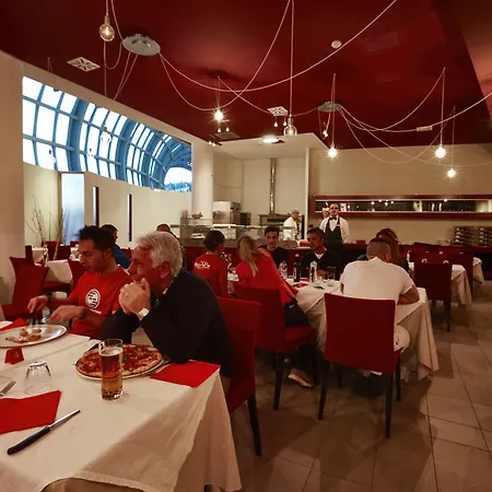 Th - Villaggio Olimpico Сестриере