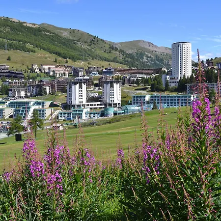 Th - Villaggio Olimpico 4* Сестриере