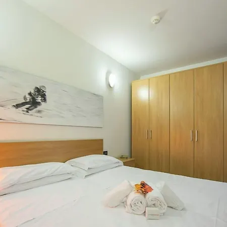 Th - Villaggio Olimpico 4*