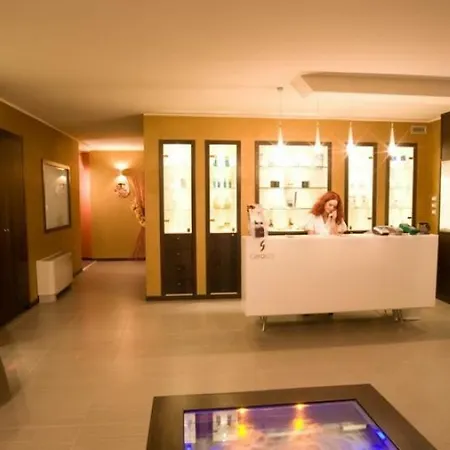 Apartahotel Th - Villaggio Olimpico 4*