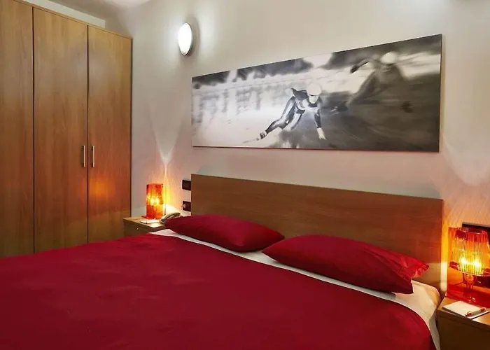 Th - Villaggio Olimpico 4*